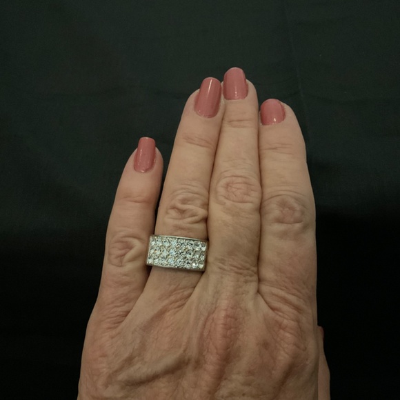 VINTAGE Guess Ring Size 8 - Picture 8 of 9